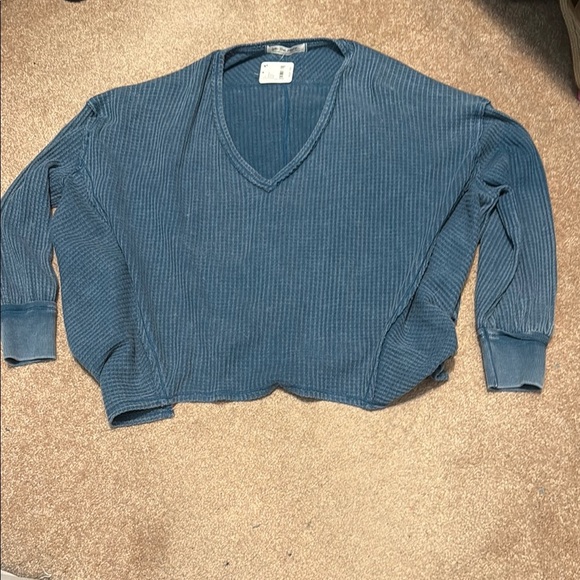 Free People Sweaters - Free People Blue V-Neck Oversized waffle Long sleeve tee